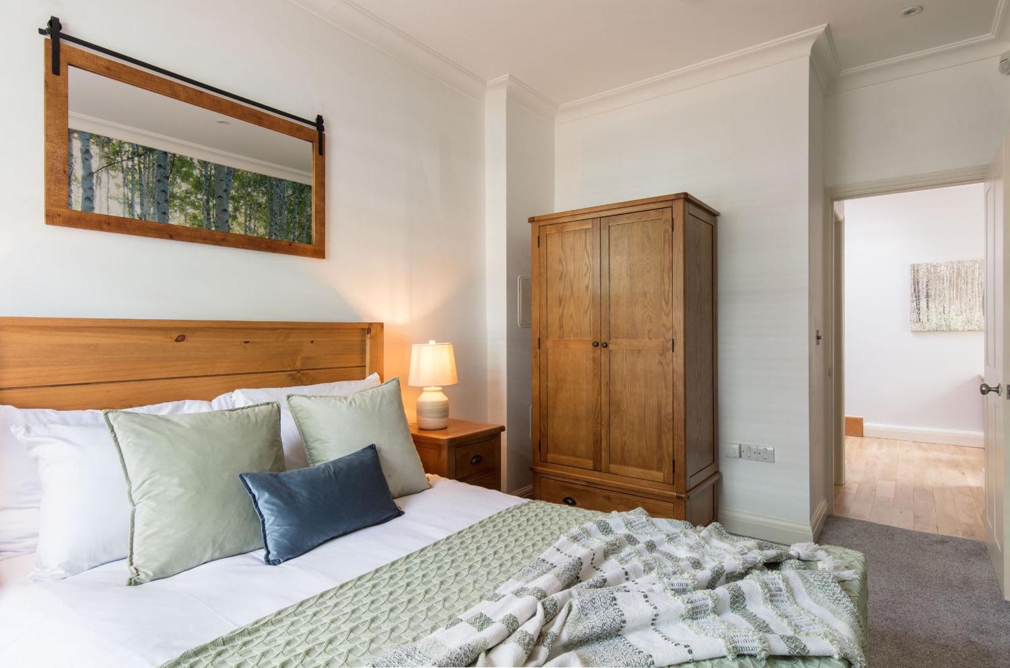 Spacious Quiet 4Bedrooms 6Beds House With Private Garage 5Min Walk To Paddington Station 伦敦 外观 照片