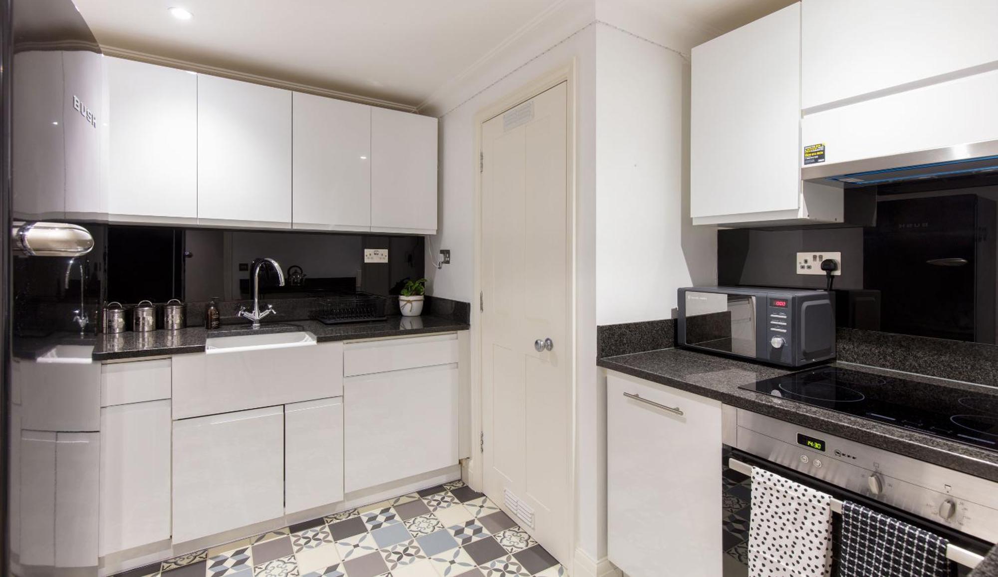Spacious Quiet 4Bedrooms 6Beds House With Private Garage 5Min Walk To Paddington Station 伦敦 外观 照片